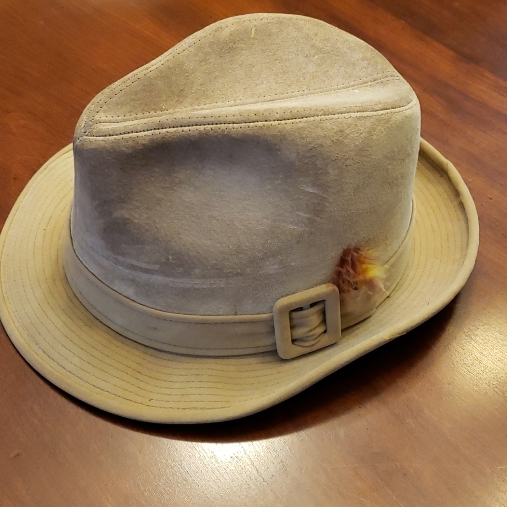 VTG Dobbs Fedora Suede Leather 6 7/8 Feather EUC